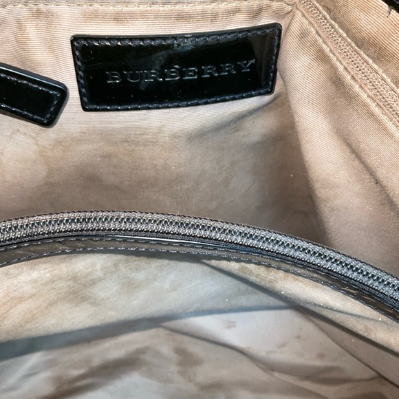 Burberry Supernova Checked Tote w Bag - Picture 13 of 14